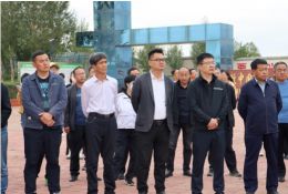 全市農牧業(yè)種業(yè)工作學(xué)習交流考察團蒞臨內蒙古賽諾種羊科技有限公司考察參觀(guān)